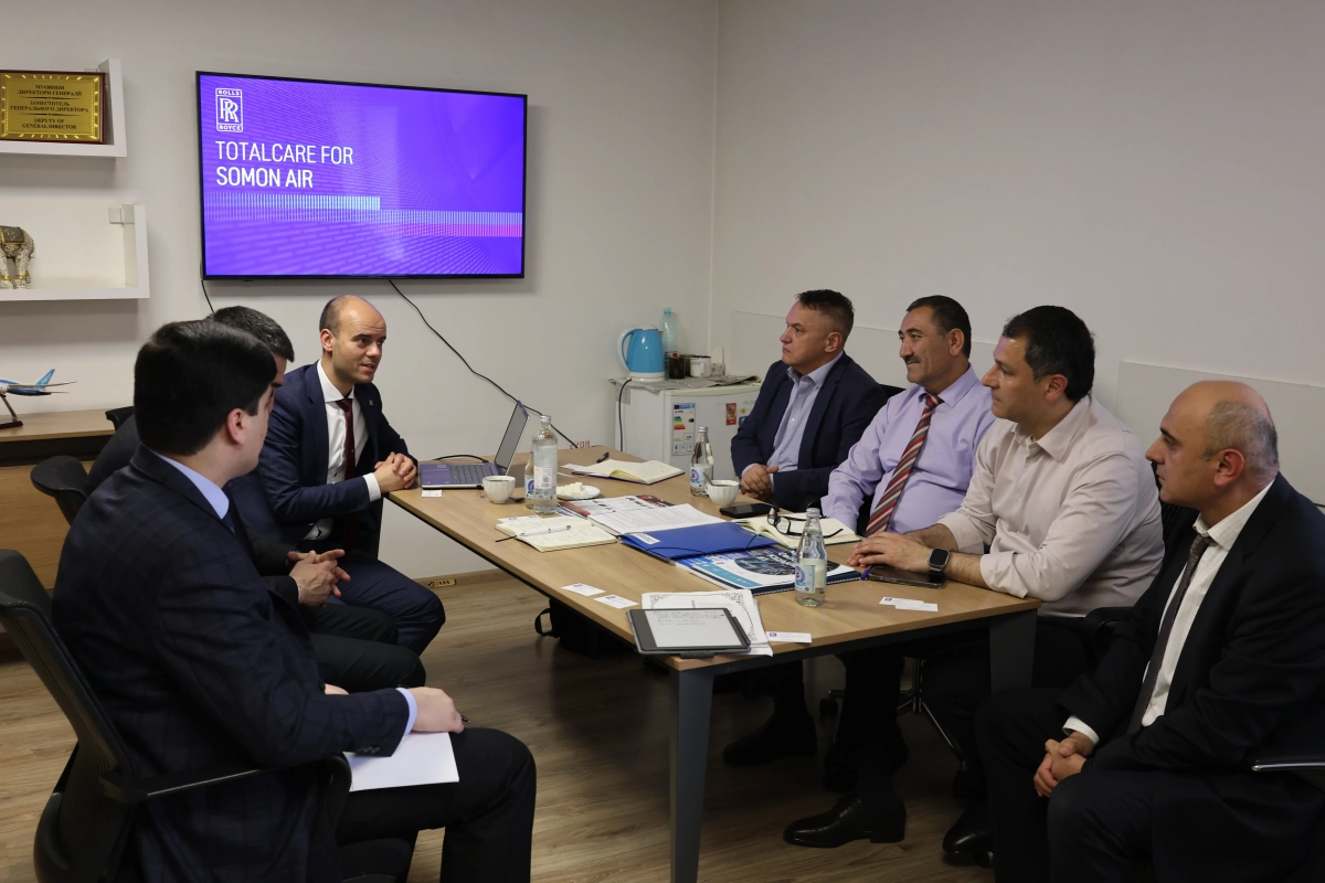 АВИАКОМПАНИЯ СОМОН ЭЙР ПРОВЕЛА ВСТРЕЧУ С ПРЕДСТАВИТЕЛЯМИ ROLLS-ROYCE