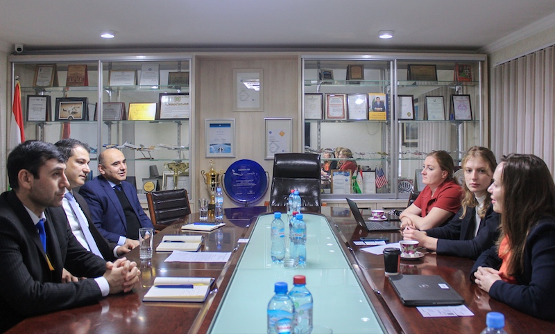 MEETING OF THE MANAGEMENT OF SOMON AIR WITH THE MISSION OF THE WORLD BANK