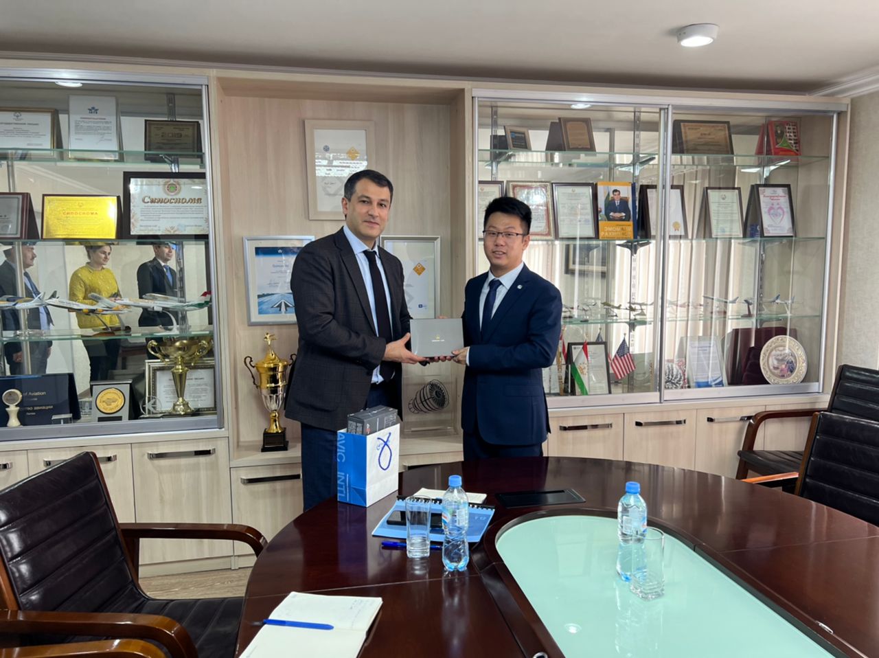 SOMON AIR MANAGEMENT HELD A MEETING WITH REPRESENTATIVES OF AVIC INTL COMPANY