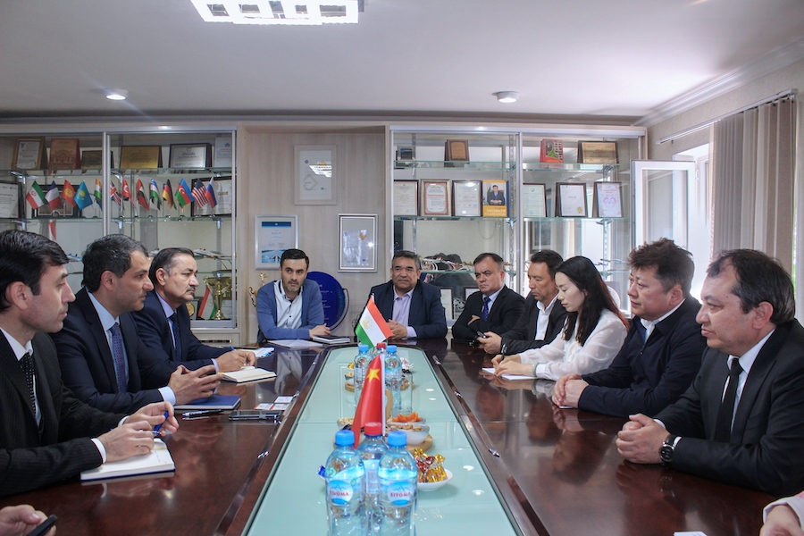 SOMON AIR MANAGEMENT MET WITH THE MAYOR OF KASHGAR CITY